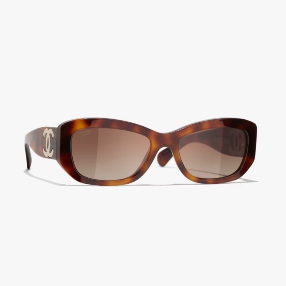 NEW CHANEL Tortoise Shell Sunglasses